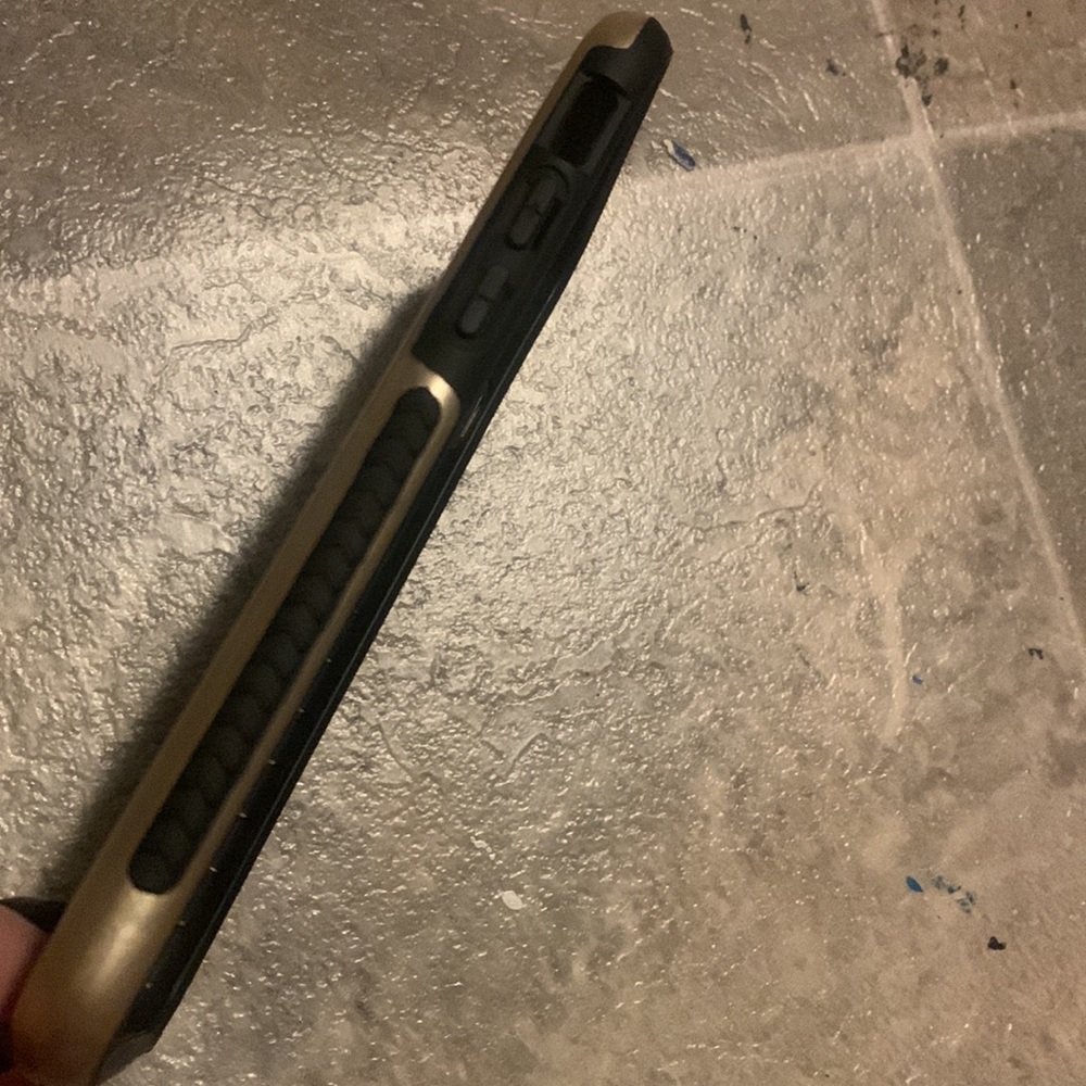Phone case - Picture 3 of 4